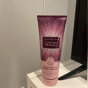 Bath and body works moisturizing body wash scent: a thousand wishes 10oz